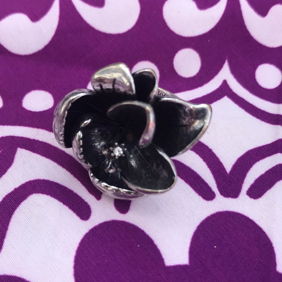 NWOT 🌺 Fossil Brand Flower Ring Size 8 - Picture 5 of 5